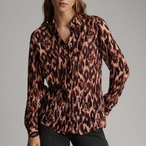 Animal print shirt, M
